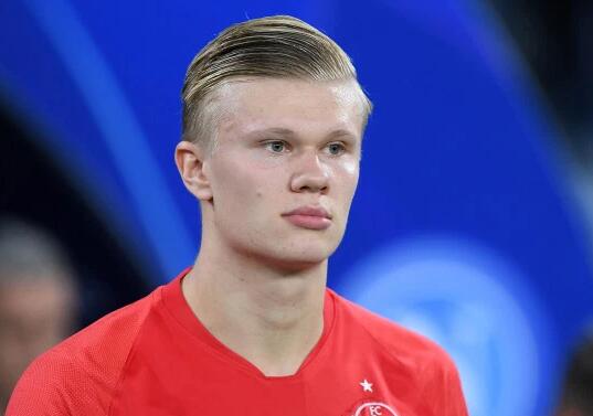 刷新得分生涯之夜！乔治20中12得到39分6篮板8助攻（乔治高光之夜：20投12中轰下39分、6篮板、8助攻）