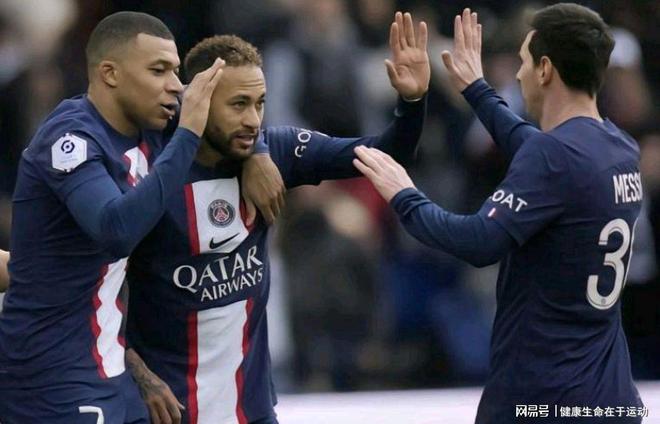 马刺vs雷霆前瞻：雷霆再战背靠背，多人出战成疑成X因素（马刺迎战雷霆前瞻：雷霆背靠背再出击，多名球员出战成疑成胜负关键）